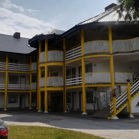 Semesterpark Pod Zlotym Zaglem Karwia
